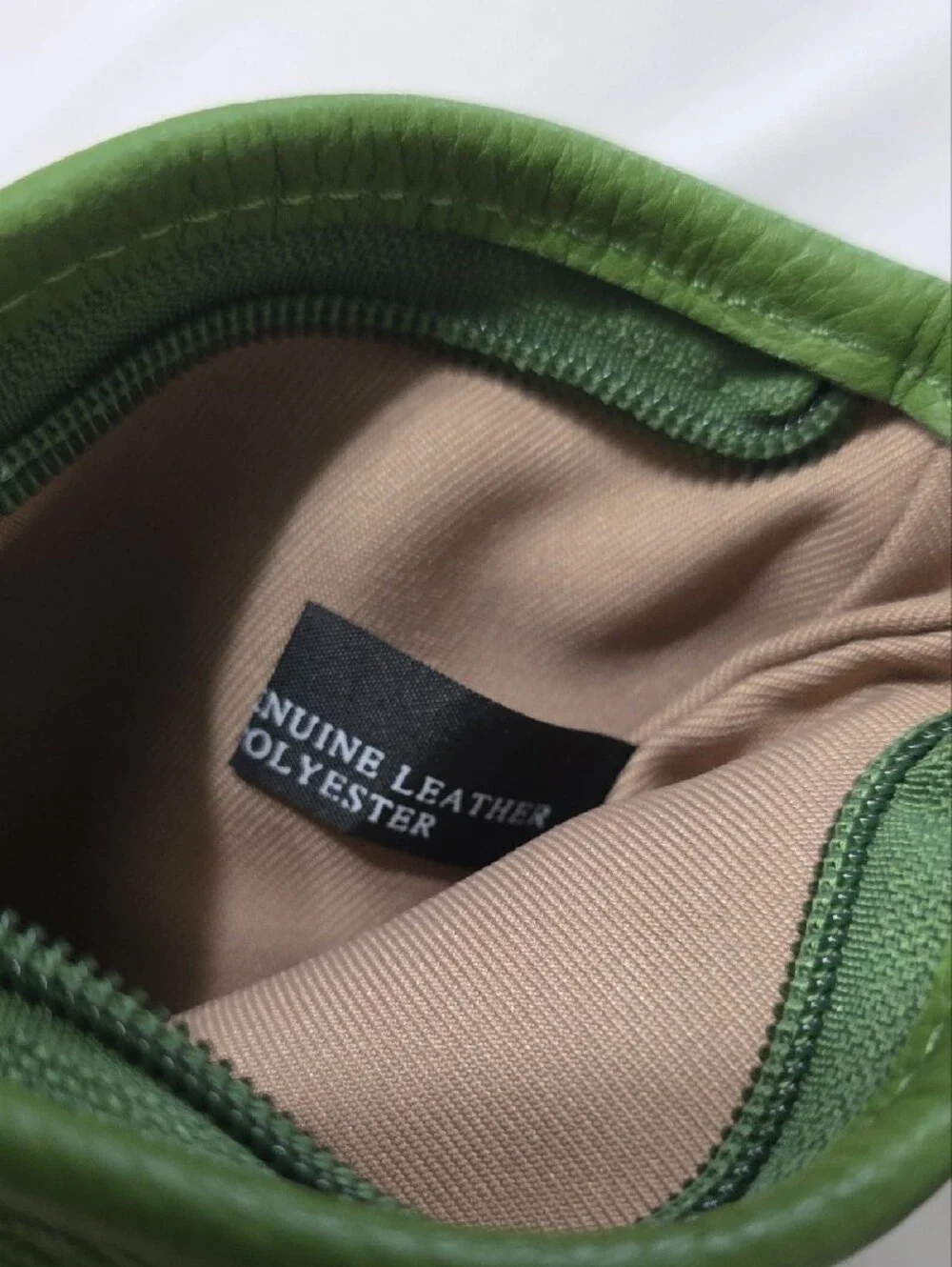 The Unbranded Brand compact green